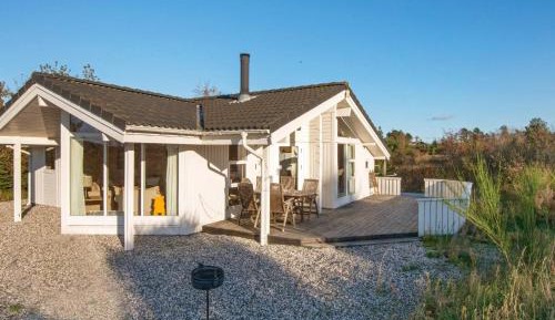 Three-Bedroom Vacation Home 