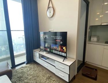 Three-Bedroom Apartment with Balcony