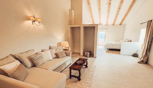 Quadruple Room with Private Bathroom