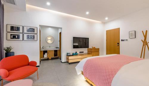 Queen Room