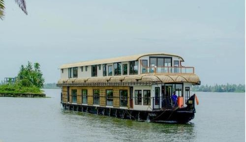   7 Bedroom Luxury House Boat