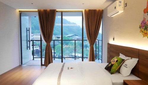Deluxe Double Room with Balcony