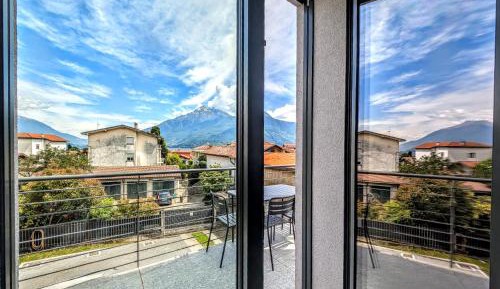 One-Bedroom Apartment with Balcony