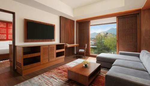 Executive King Suite with Garden View