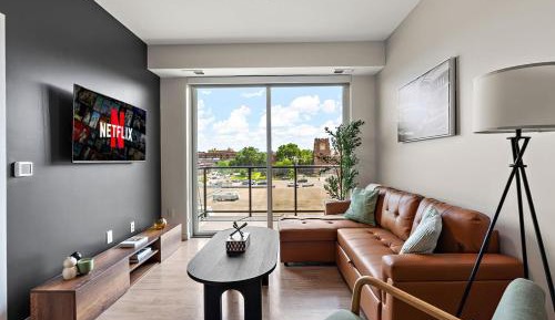 One-Bedroom Apartment with Balcony