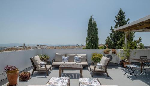Superior Apartment with City View
