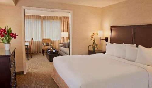 King Suite with Sofa Bed - Non-Smoking