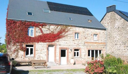 Thirteen-Bedroom House