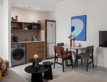 Two-Bedroom Deluxe Apartment with Balcony