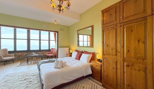 Deluxe Suite with Sea View