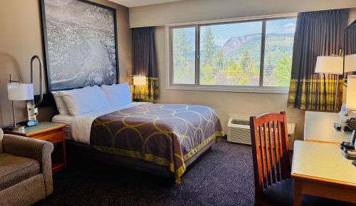 Queen Room - Mobility Access/Non-Smoking