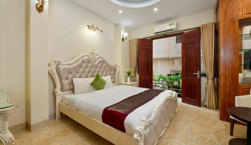 Queen Room with Balcony