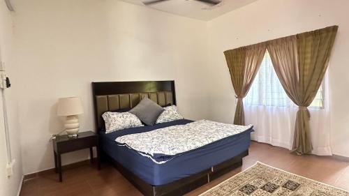 Deluxe Double Room (2 Adults + 1 Child)