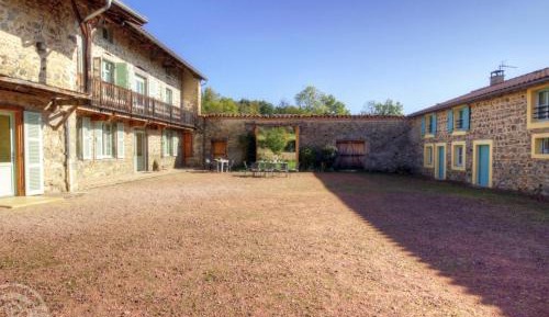 Holiday Home (15 adults)