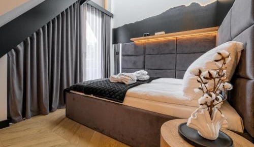One-Bedroom Apartment with Balcony and Mountain View  