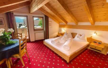 Suite with Mountain View