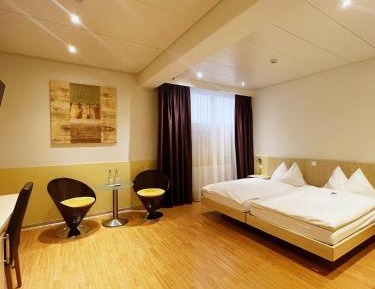 Classic Twin Room
