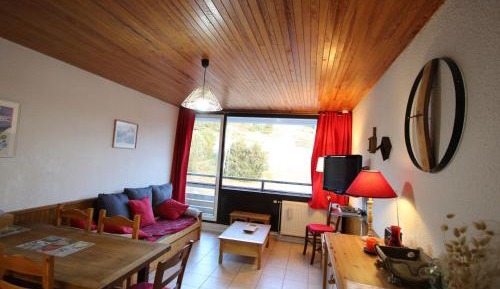 Apartment (6 Adults)