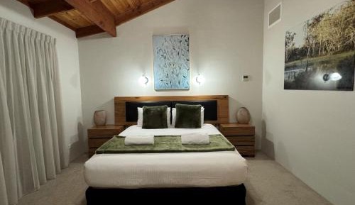 King Suite with Spa Bath