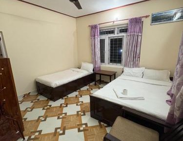 Deluxe Family Room