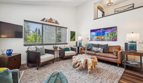 Three-Bedroom Townhouse