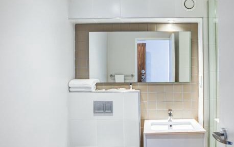 Twin Room - Non-Smoking