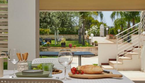 Deluxe Double or Twin Room with Garden View