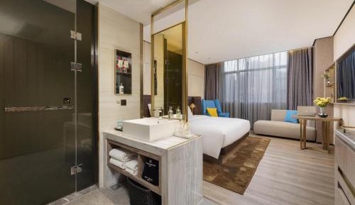Queen Room