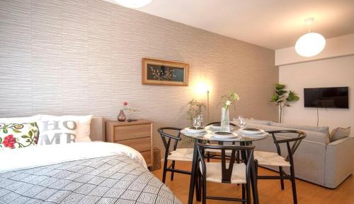 One-Bedroom Apartment with Balcony