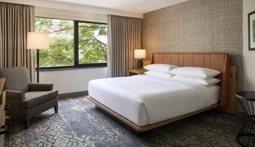 One Bedroom King Suite