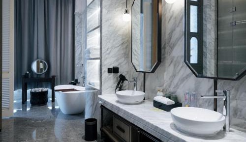 One-Bedroom Suite