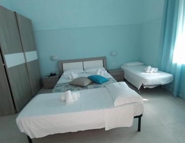Economy Triple Room