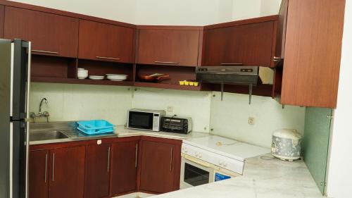 One-Bedroom Apartment with Balcony