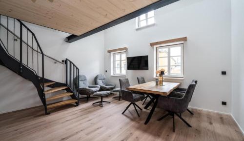 One-Bedroom Apartment with Bathroom