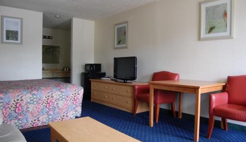 Queen Room - Non-Smoking