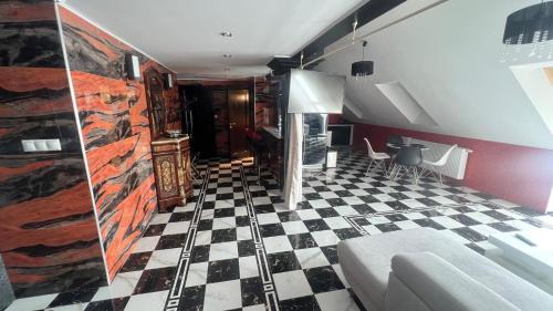 Deluxe Two-Bedroom Apartment with Garden View