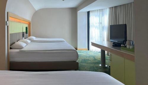Quadruple Room with Garden View