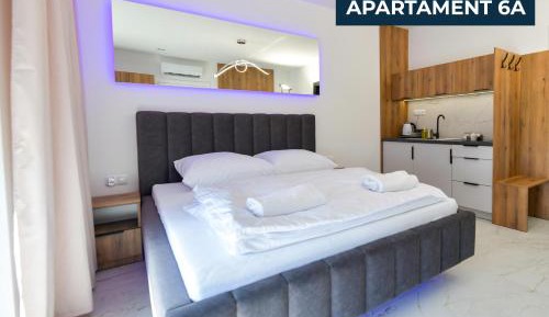 Deluxe One-Bedroom Apartment with Garden View