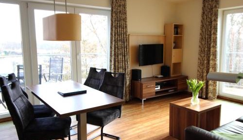 One-Bedroom Apartment with Balcony