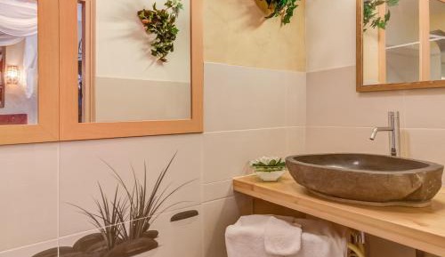 Twin Room with Garden View ( Hacienda )