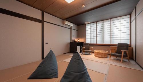 Japanese-Style Room