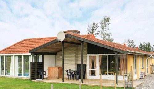 Three-Bedroom Holiday Home 