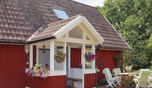 Two-Bedroom Holiday Home