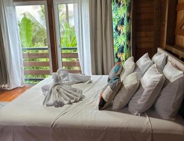 Deluxe Double Room with Balcony and Sea View