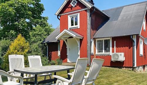 Two-Bedroom Holiday Home