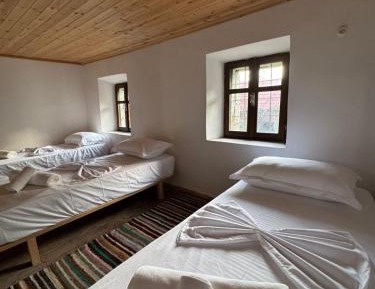 Triple Room with Shared Bathroom