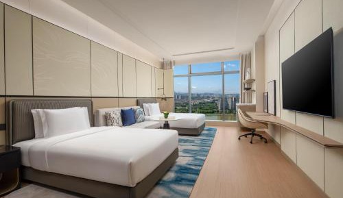 Standard Double Room with Two Double Beds and River View - Lounge Access