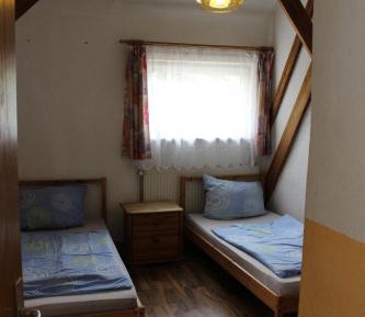 Twin Room with Shower