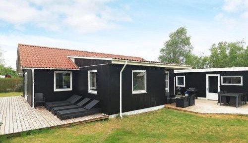 Four-Bedroom Holiday Home