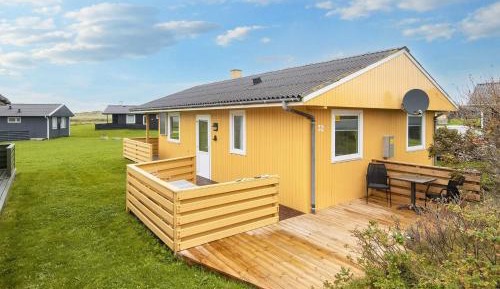 Three-Bedroom Holiday Home 